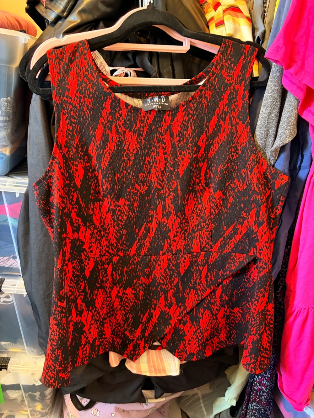 Red & Black Patterned Sleeveless Tank